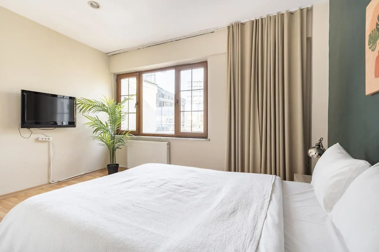 Central Flat Close To Taksim Square In Beyoglu Istanbul Apartament